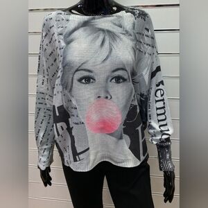 #978 Yolly Brigitte Bardot Pink Bubblegum Sweater